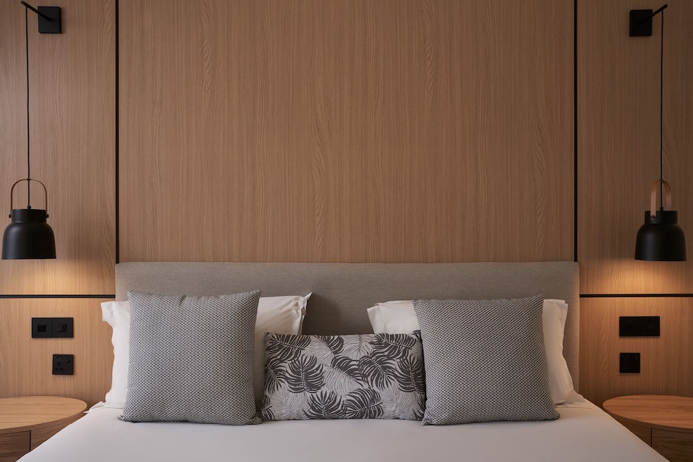 Atlantica Bay Hotel - Adults Only — Hotel rooms in Limassol, Limassol Region