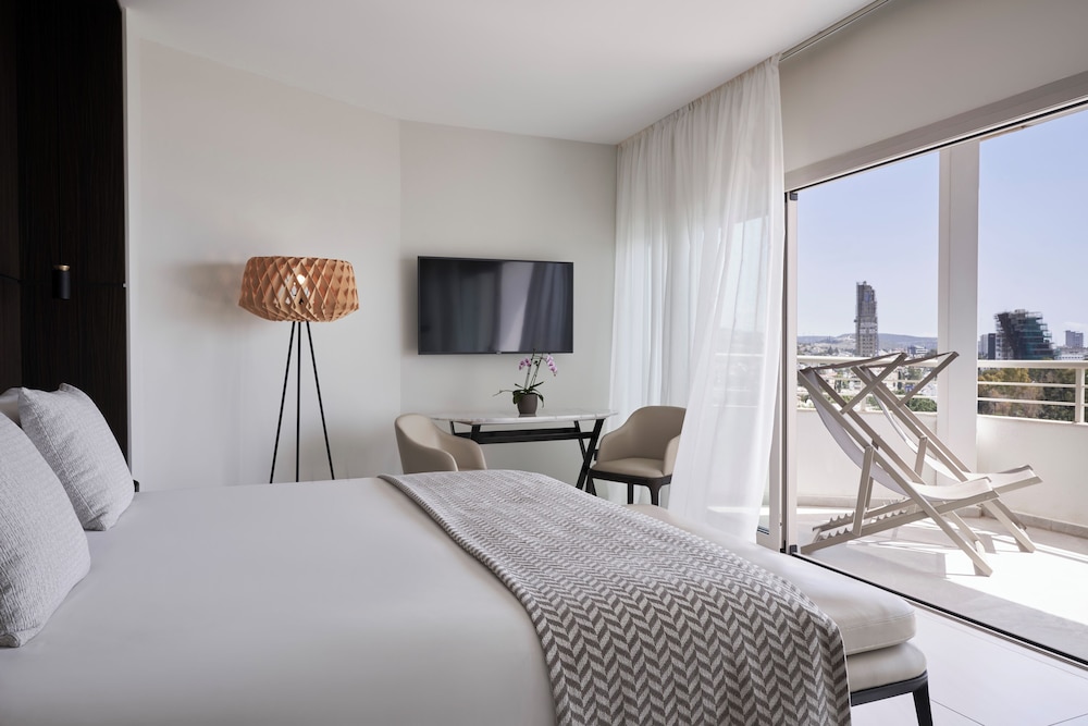 Atlantica Bay Hotel - Adults Only — Hotel rooms in Limassol, Limassol Region