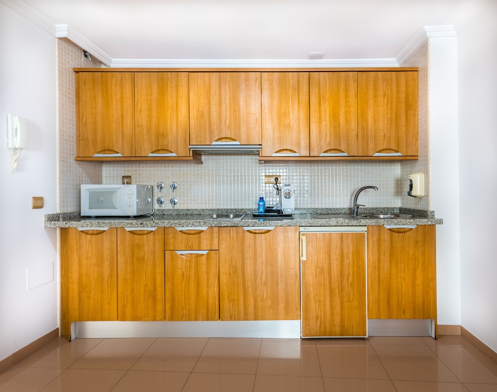 Toboso Apar-Turis — Hotel rooms in Nerja, Andalusia