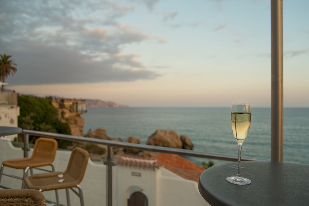 Toboso Apar-Turis — Restaurant & bars in Nerja, Andalusia