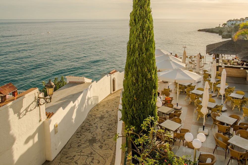 Toboso Apar-Turis — Restaurant & bars in Nerja, Andalusia