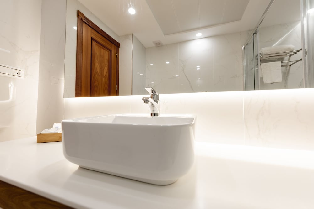 Toboso Apar-Turis — Hotel rooms in Nerja, Andalusia