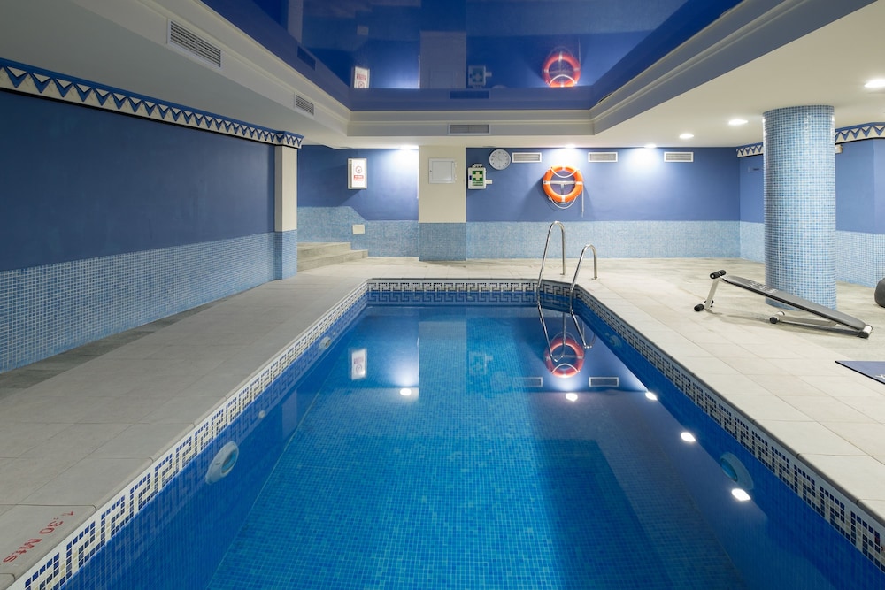 Toboso Apar-Turis — Swimming pool in Nerja, Andalusia
