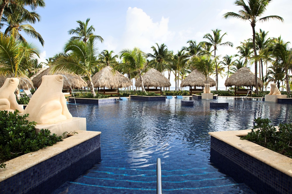 Barceló Bávaro Palace - All Inclusive — Swimming pool in Bavaro, La Altagracia