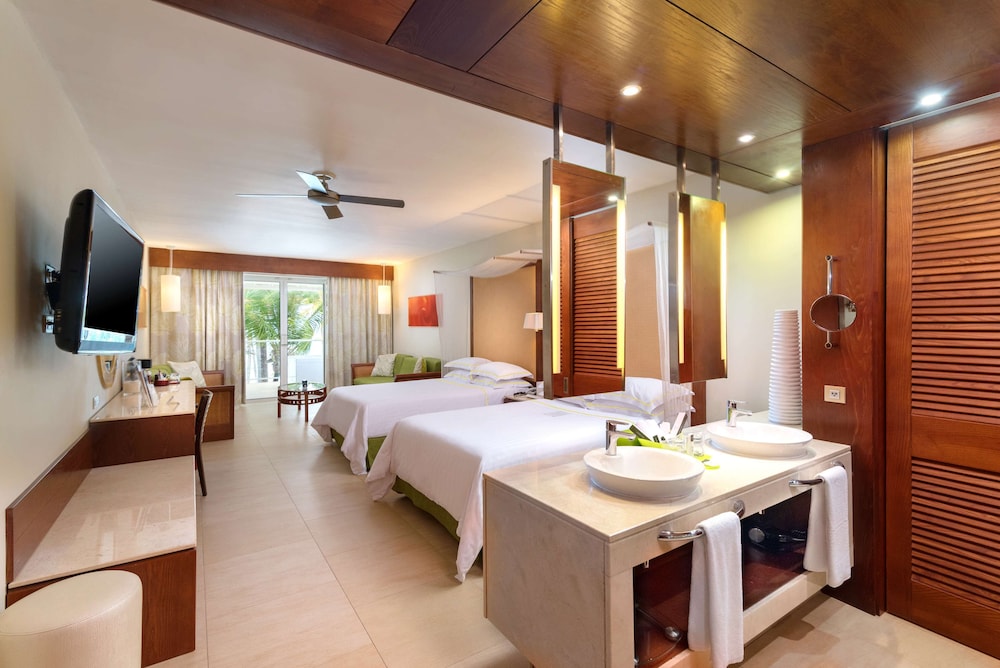 Barceló Bávaro Palace - All Inclusive — Hotel rooms in Bavaro, La Altagracia