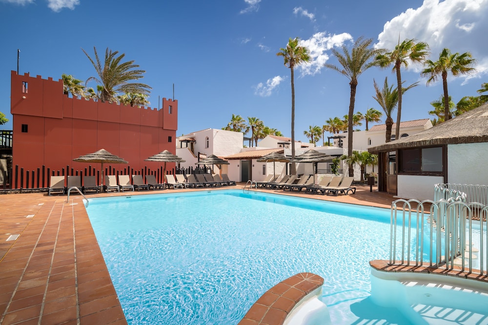 Barceló Fuerteventura Castillo — Pool in Costa de Antigua, Canary Islands