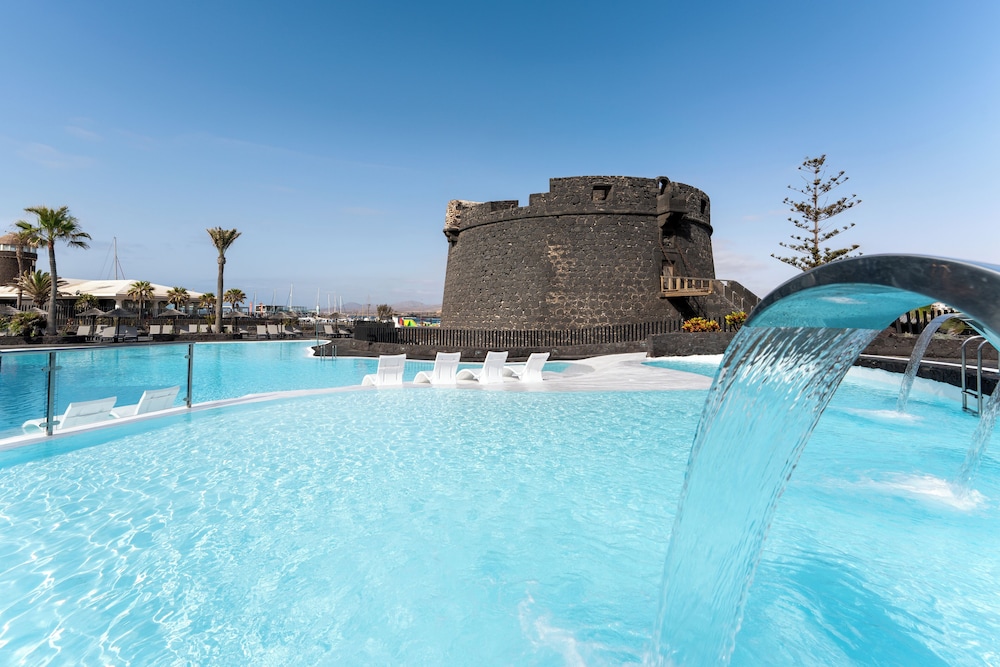 Barceló Fuerteventura Castillo — Pool in Costa de Antigua, Canary Islands