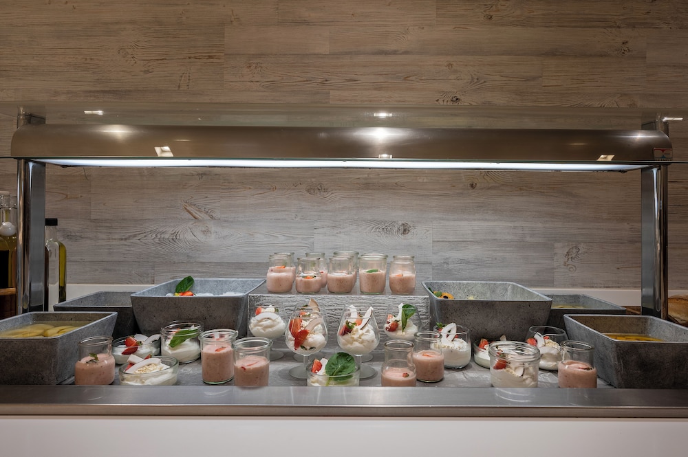 Apollon Kos — Restaurant & bars in Kos Town, South Aegean