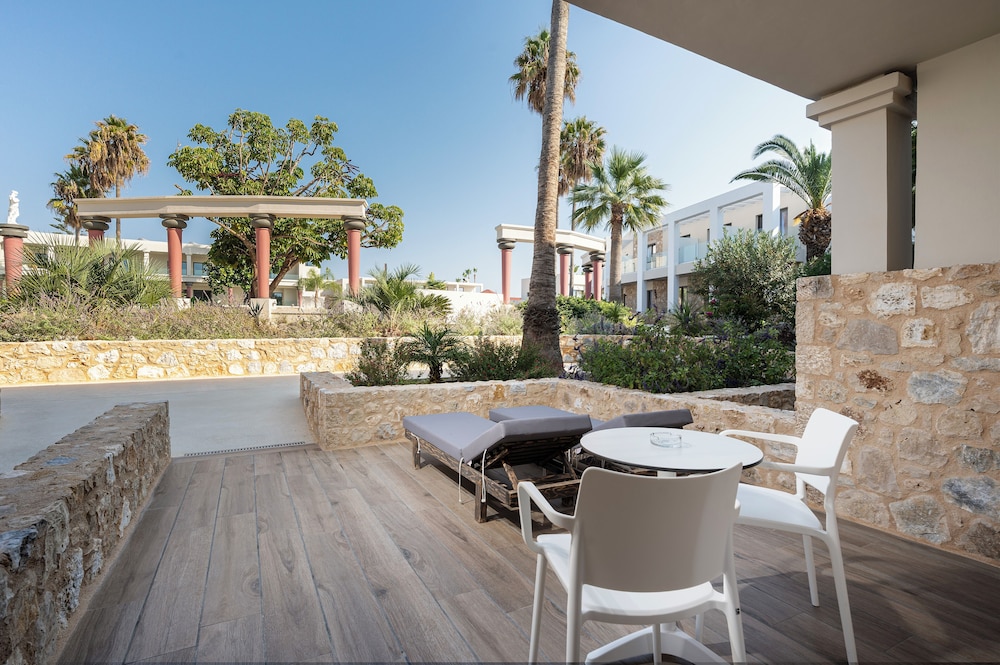 Apollon Kos — Hotel building in Kos Town, South Aegean