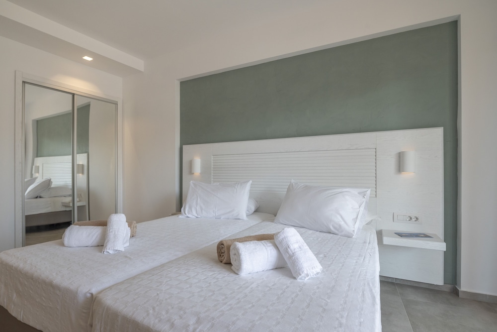 Apollon Kos — Hotel rooms in Kos Town, South Aegean