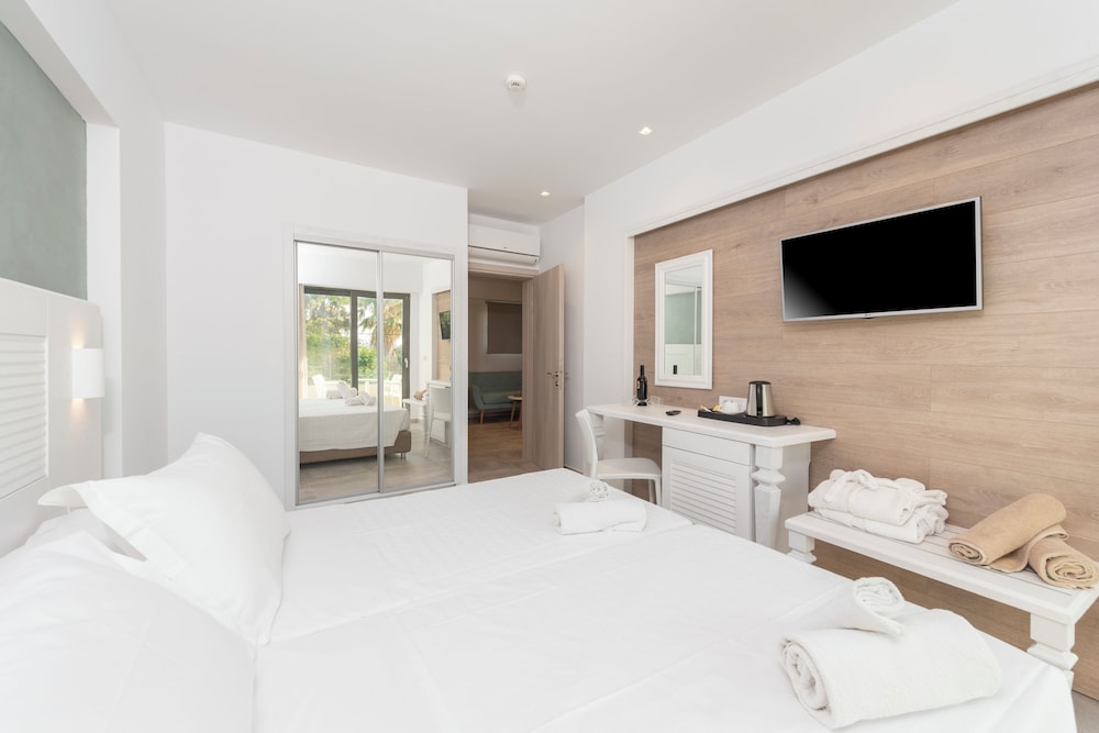 Apollon Kos — Hotel rooms in Kos Town, South Aegean