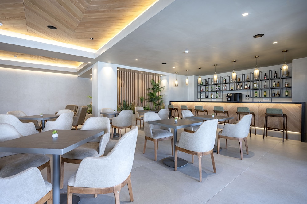 Apollon Kos — Restaurant & bars in Kos Town, South Aegean