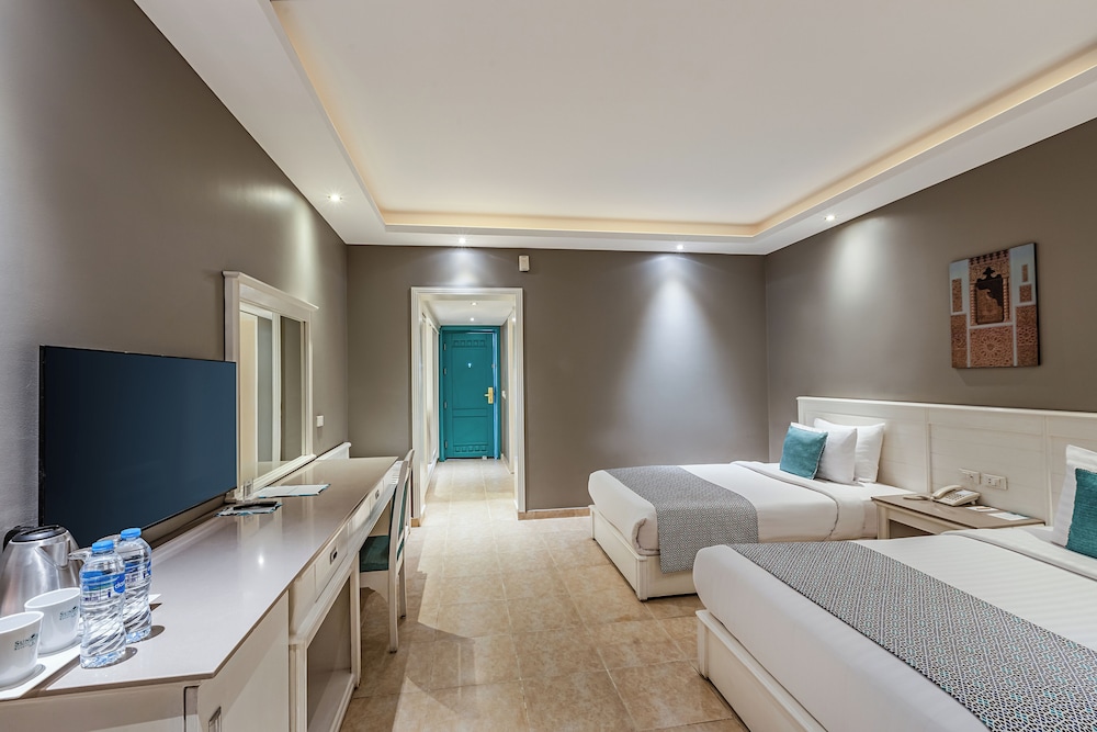 SUNRISE Garden Beach Resort - All inclusive — Hotel rooms in Hurghada, Red Sea