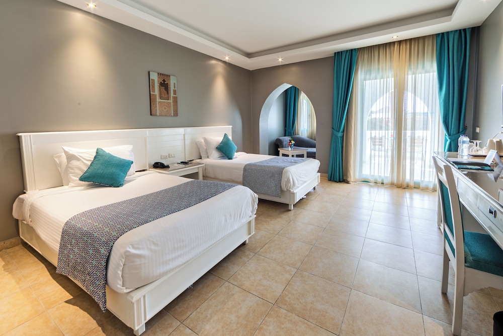 SUNRISE Garden Beach Resort - All inclusive — Hotel rooms in Hurghada, Red Sea