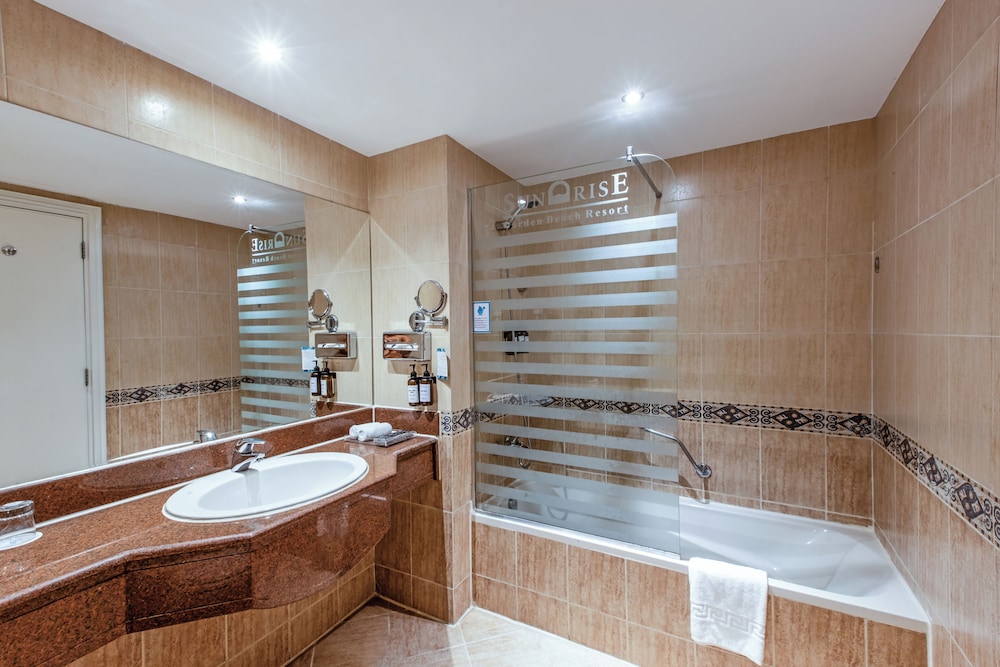 SUNRISE Garden Beach Resort - All inclusive — Hotel rooms in Hurghada, Red Sea