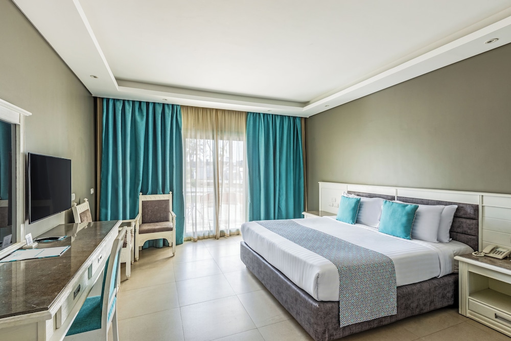 SUNRISE Garden Beach Resort - All inclusive — Hotel rooms in Hurghada, Red Sea