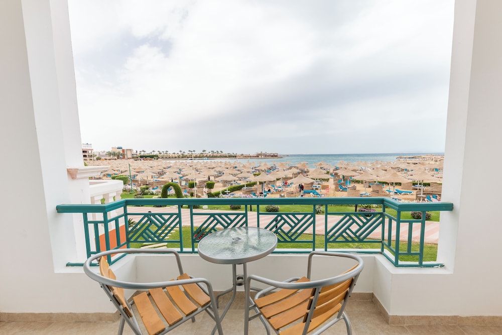 SUNRISE Garden Beach Resort - All inclusive — Beach in Hurghada, Red Sea