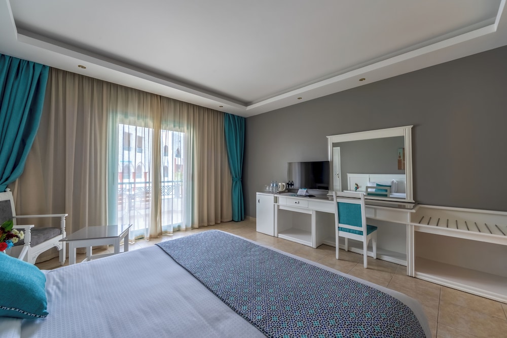 SUNRISE Garden Beach Resort - All inclusive — Hotel rooms in Hurghada, Red Sea