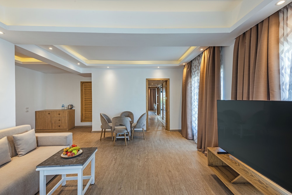 SUNRISE Garden Beach Resort - All inclusive — Hotel rooms in Hurghada, Red Sea