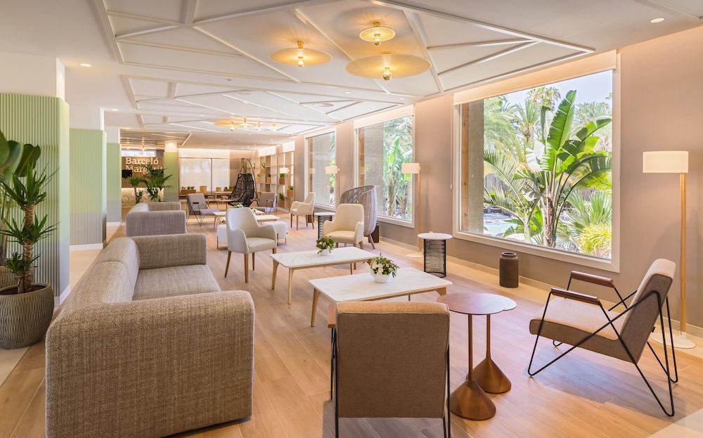Barceló Margaritas — Hotel building in Playa del Ingles, Canary Islands