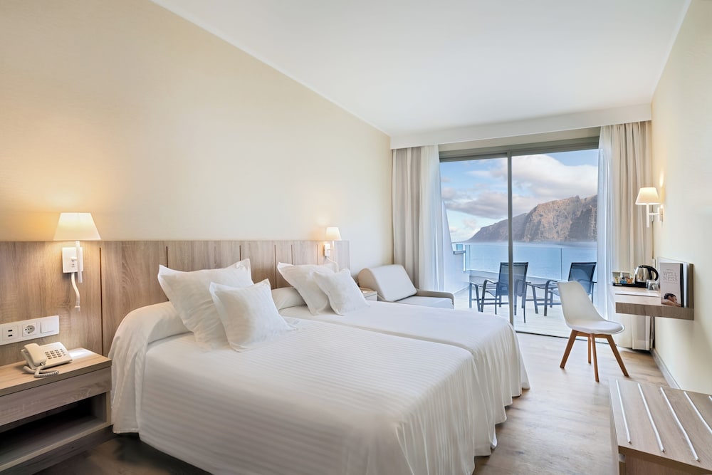 Barceló Santiago - Adults Only — Rooms in Puerto de Santiago, Canary Islands