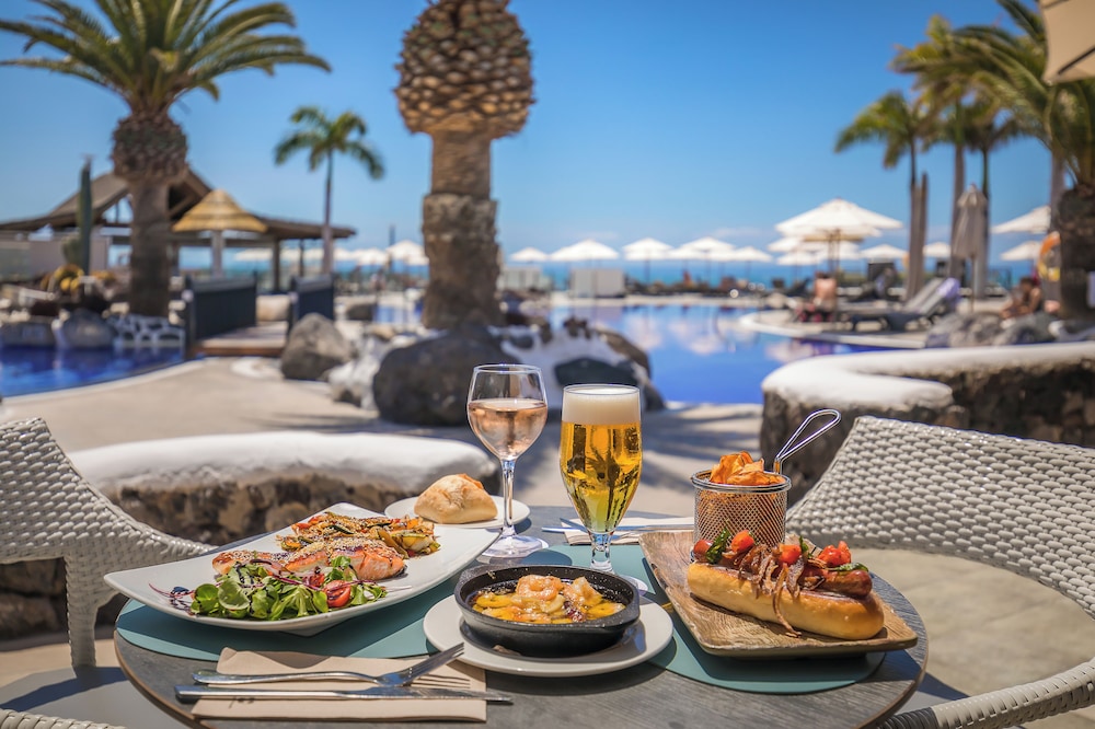 Barceló Santiago - Adults Only — Restaurant & bars in Puerto de Santiago, Canary Islands