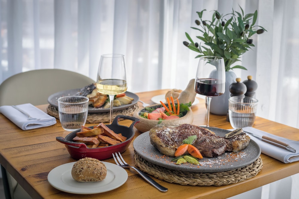 Barceló Santiago - Adults Only — Restaurant & bars in Puerto de Santiago, Canary Islands