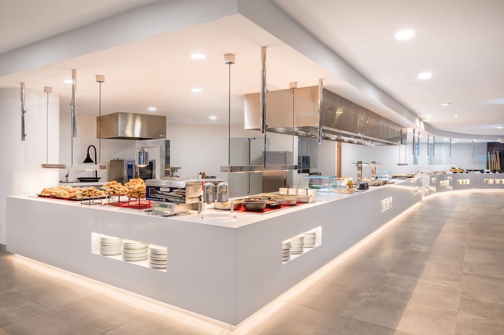 Barceló Santiago - Adults Only — Restaurant & bars in Puerto de Santiago, Canary Islands