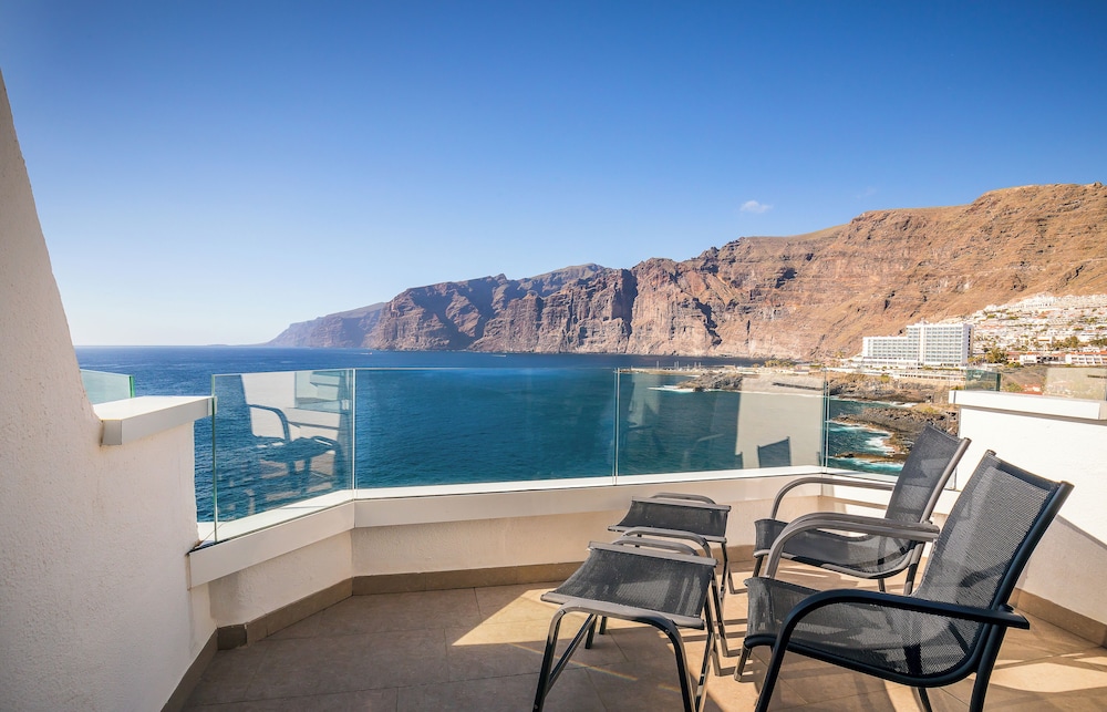 Barceló Santiago - Adults Only — Rooms in Puerto de Santiago, Canary Islands