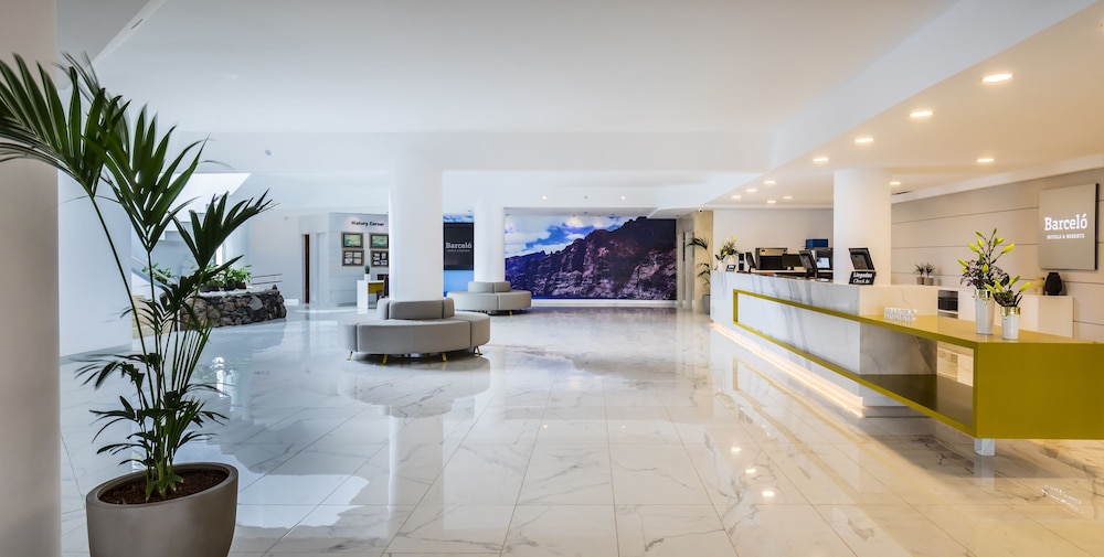 Barceló Santiago - Adults Only — Hotel building in Puerto de Santiago, Canary Islands