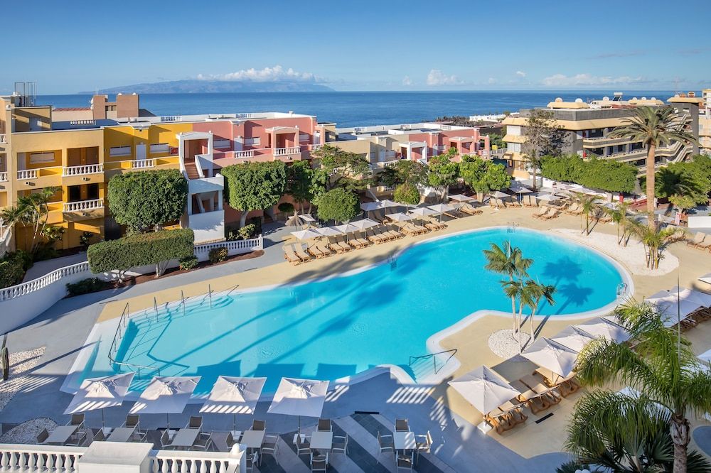 Servatur Isora Suites