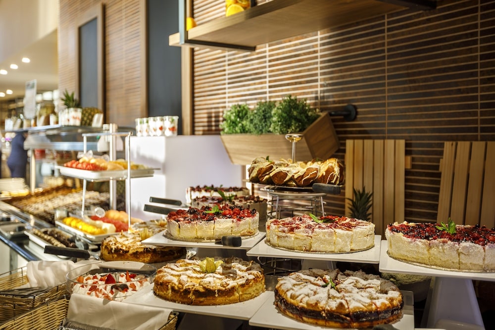 Valamar Argosy Hotel — Restaurant & bars in Dubrovnik, Dubrovnik-Neretva