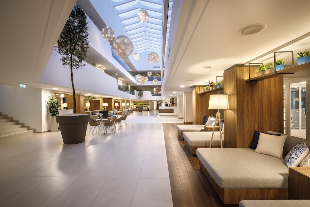 Valamar Argosy Hotel — Hotel building in Dubrovnik, Dubrovnik-Neretva