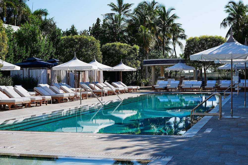 Nautilus Sonesta Miami Beach — Swimming pool in Miami, Florida