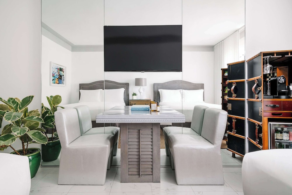 Nautilus Sonesta Miami Beach — Hotel rooms in Miami, Florida