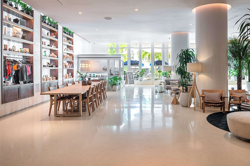Nautilus Sonesta Miami Beach — Restaurant & bars in Miami, Florida