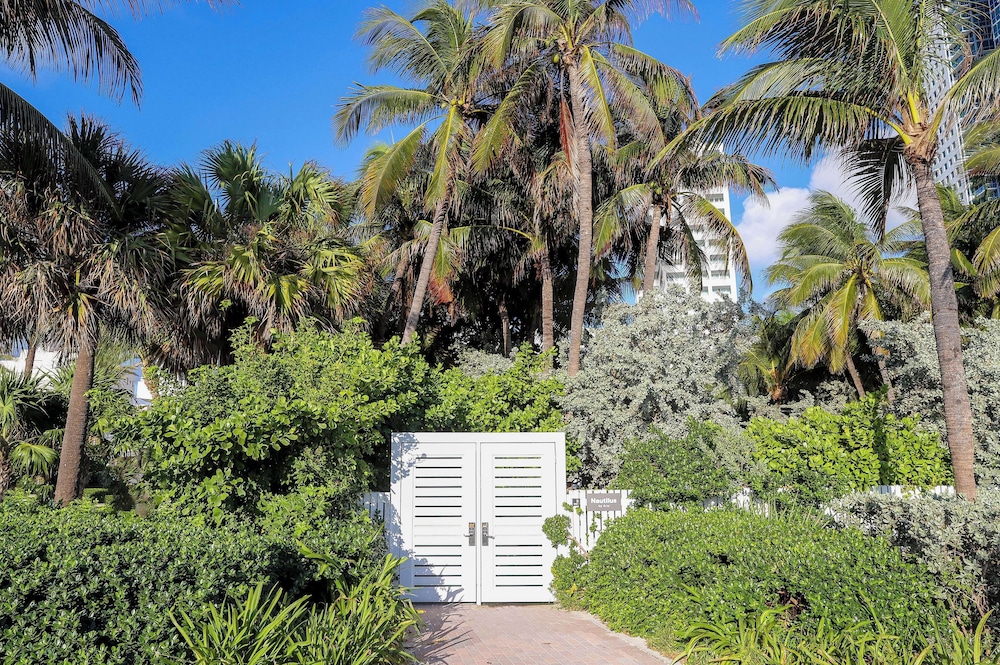 Nautilus Sonesta Miami Beach — Beach in Miami, Florida