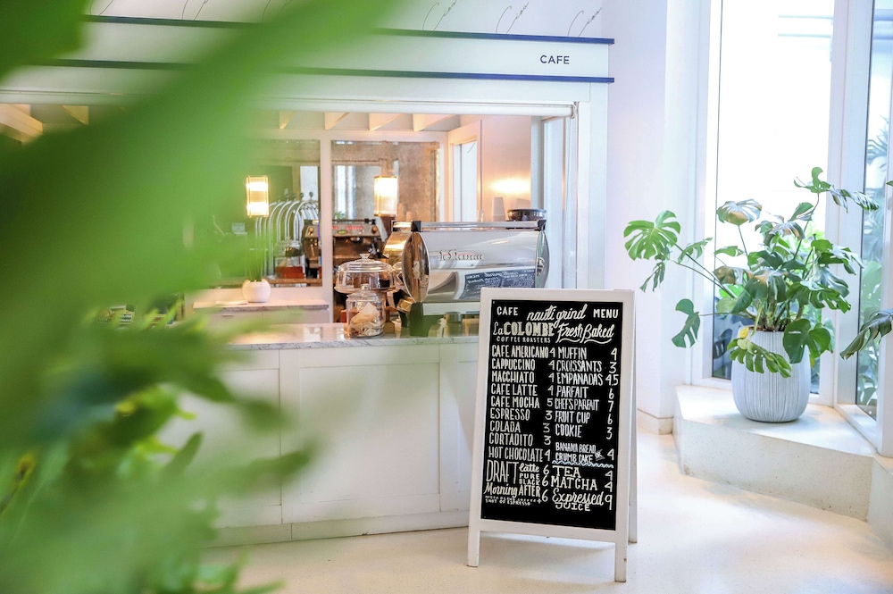 Nautilus Sonesta Miami Beach — Restaurant & bars in Miami, Florida