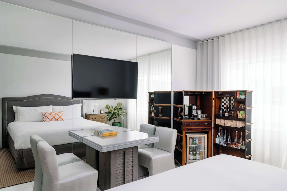 Nautilus Sonesta Miami Beach — Hotel rooms in Miami, Florida