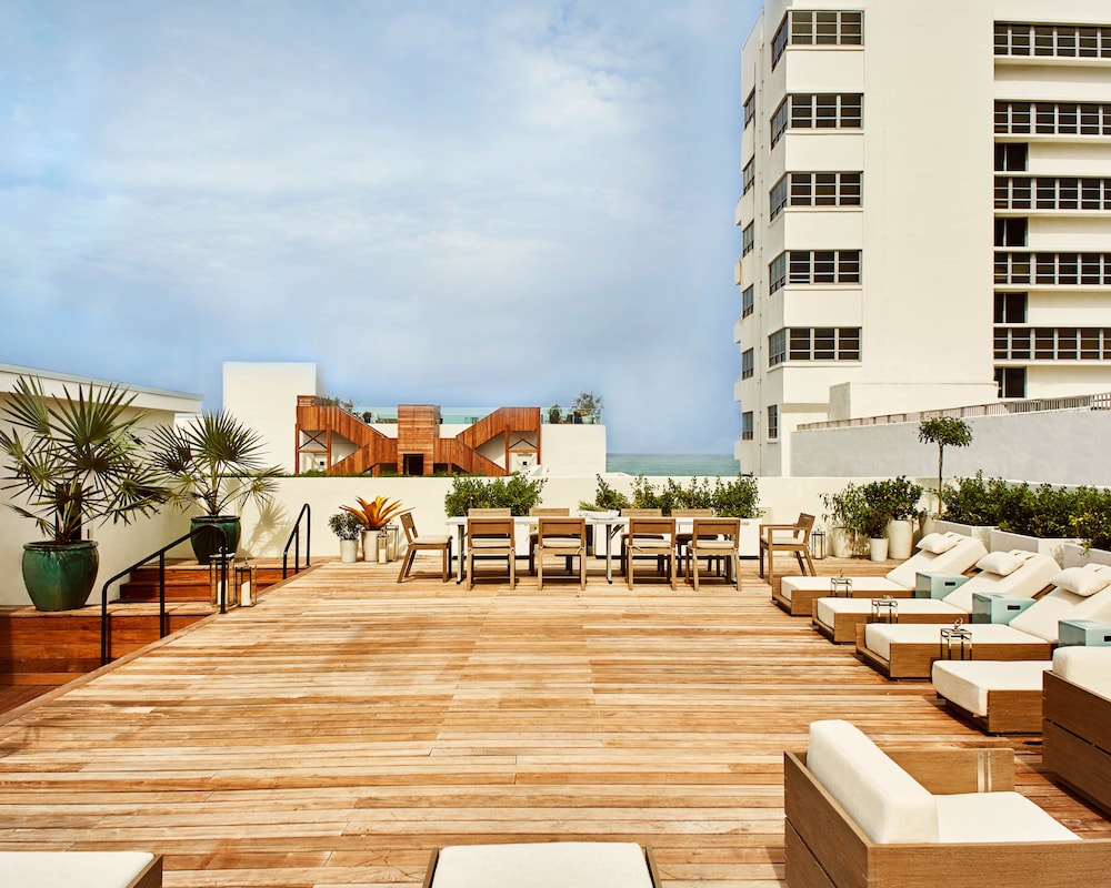 Nautilus Sonesta Miami Beach — Hotel building in Miami, Florida