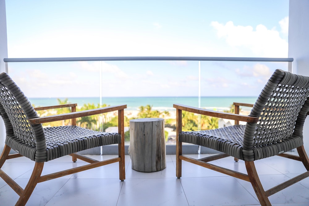 Nautilus Sonesta Miami Beach — Beach in Miami, Florida
