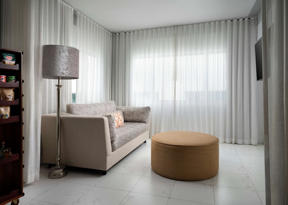 Nautilus Sonesta Miami Beach — Hotel rooms in Miami, Florida