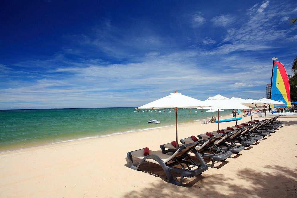 Centara Grand Mirage Beach Resort Pattaya — Beach in Pattaya, Chonburi