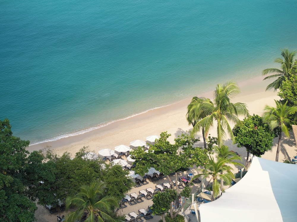 Centara Grand Mirage Beach Resort Pattaya — Beach in Pattaya, Chonburi