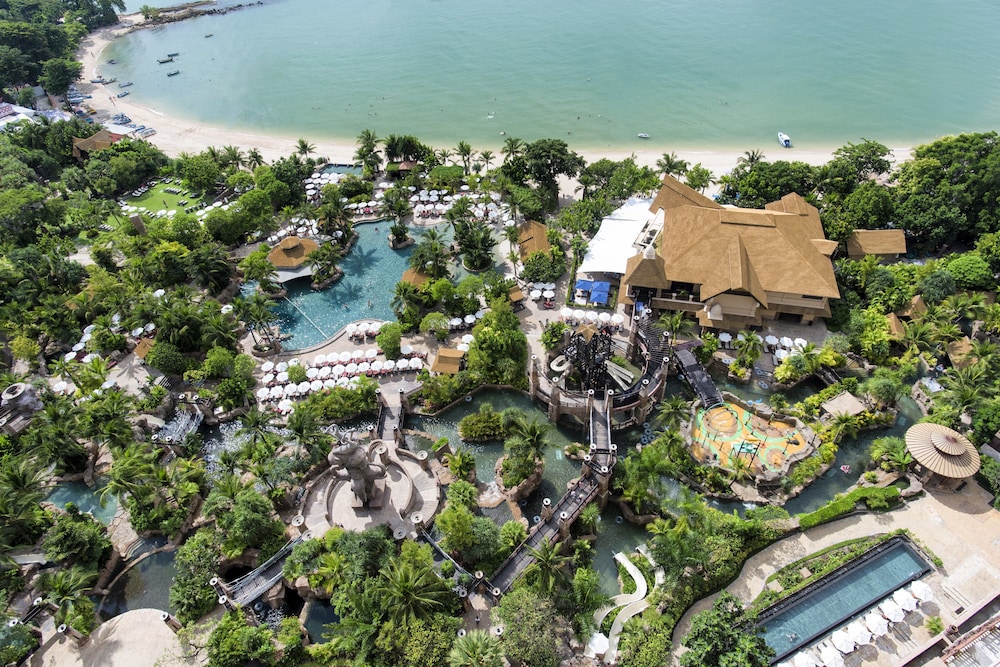 Centara Grand Mirage Beach Resort Pattaya — Attractions for children in Pattaya, Chonburi