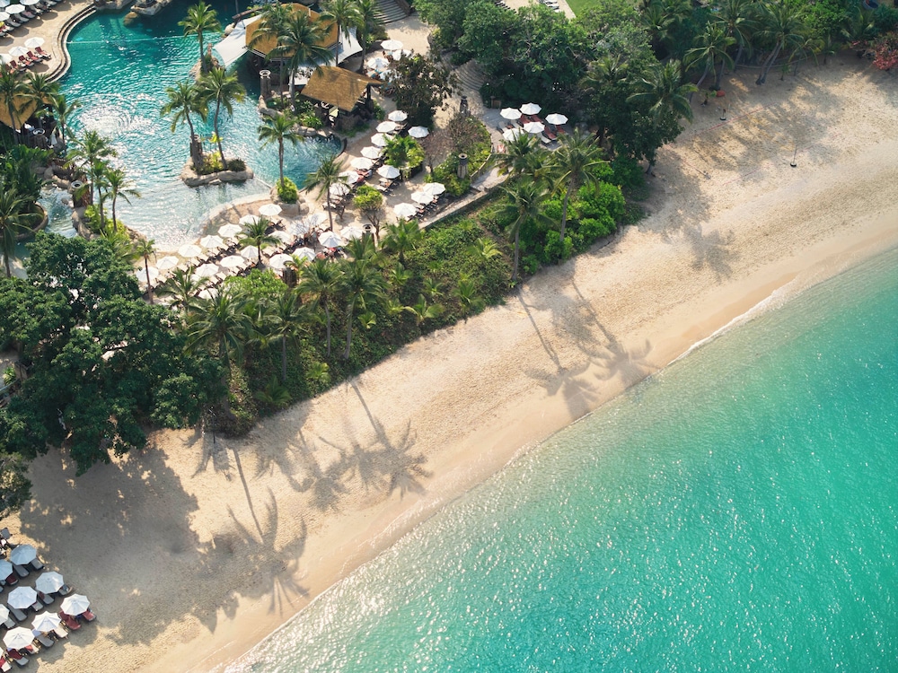 Centara Grand Mirage Beach Resort Pattaya — Beach in Pattaya, Chonburi