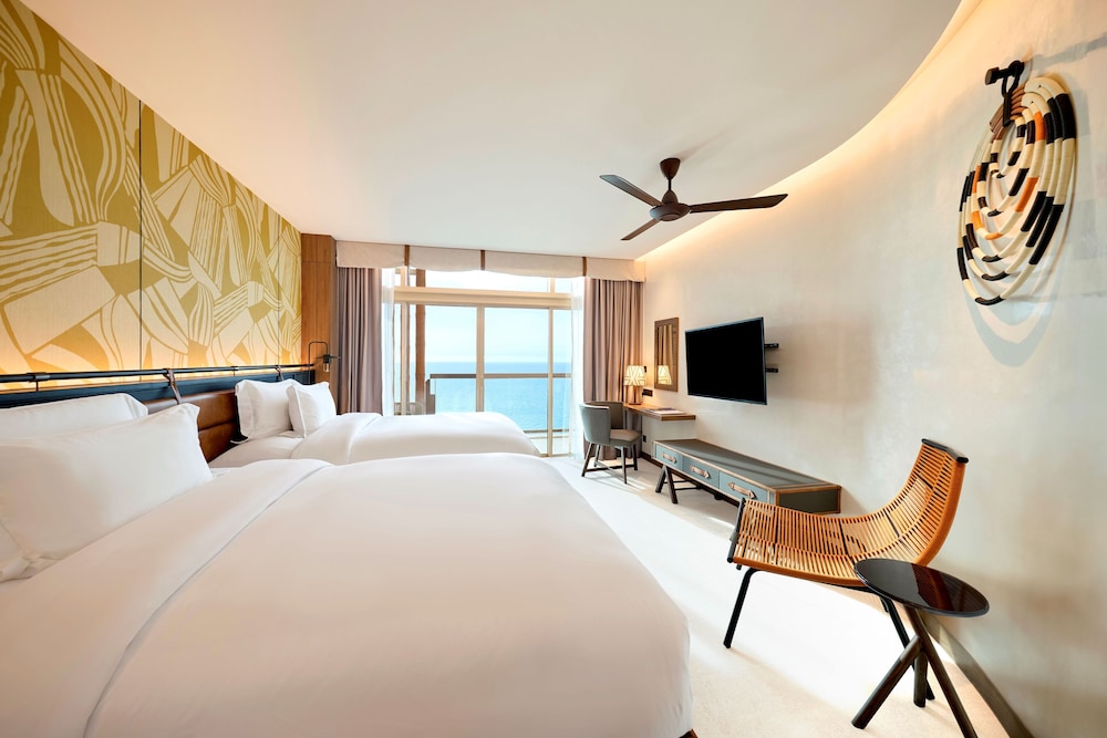 Centara Grand Mirage Beach Resort Pattaya — Hotel rooms in Pattaya, Chonburi