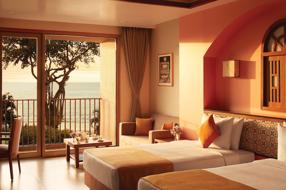 Taj Cidade de Goa Heritage, Goa — Hotel rooms in Dona Paula, Goa