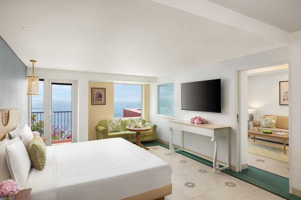 Taj Cidade de Goa Heritage, Goa — Hotel rooms in Dona Paula, Goa