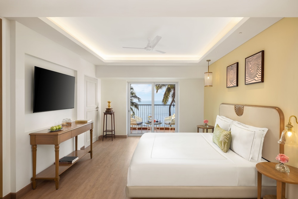 Taj Cidade de Goa Heritage, Goa — Hotel rooms in Dona Paula, Goa